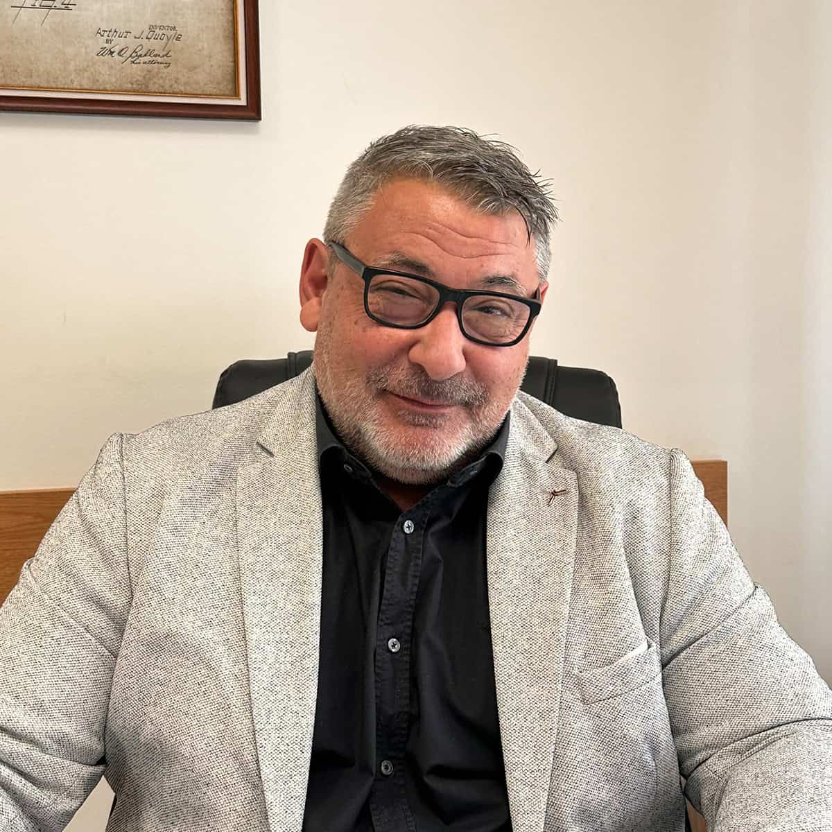 Явор Чолаков - адвокат от Софийска адвокатска колегия, специалист по трудово и осигурително право